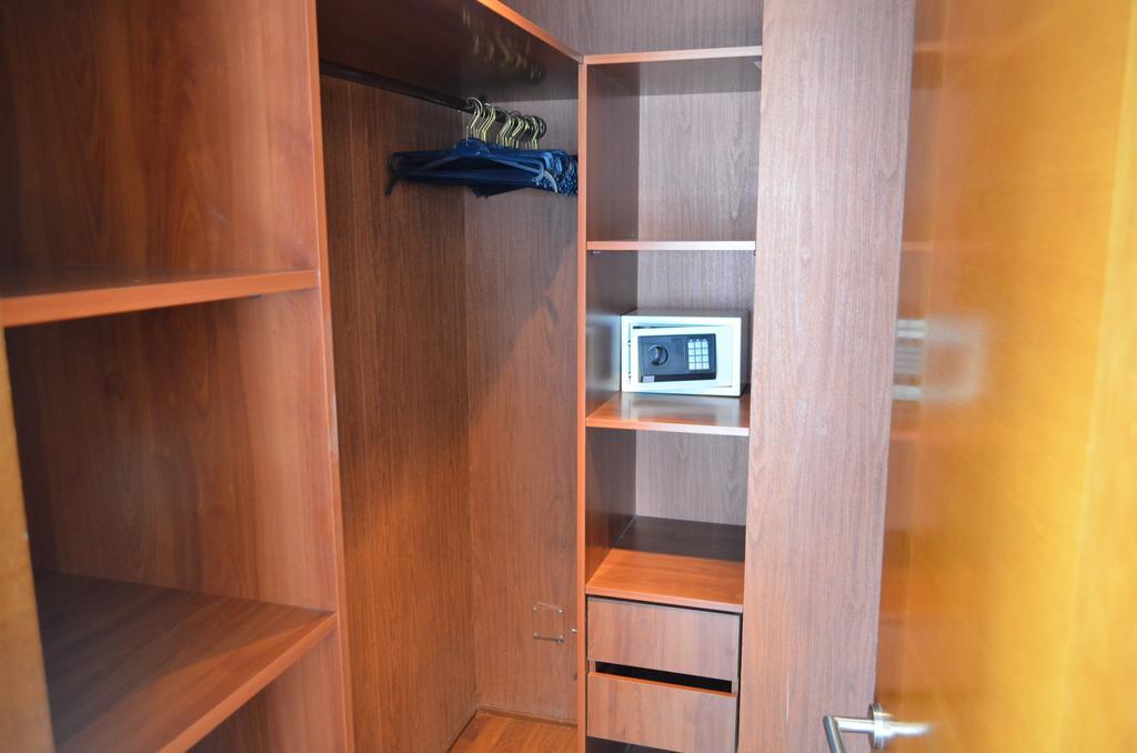 Apartamentos Capital Сантяго Стая снимка